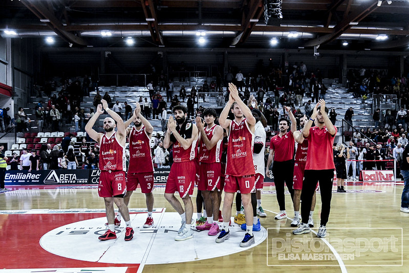La Lumos cala il tris al PalaRadi: Juvi superata nella volata finale