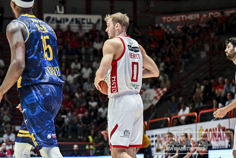 La fotogallery di Lumos Pistoia-Reale Mutua Torino 77-84
