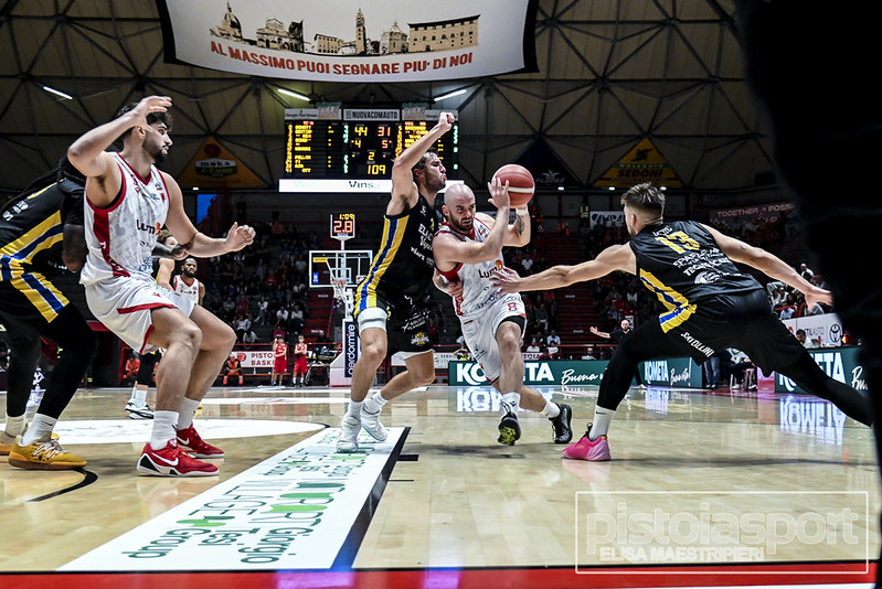La fotogallery di Lumos Pistoia – Elachem Vigevano 89-70